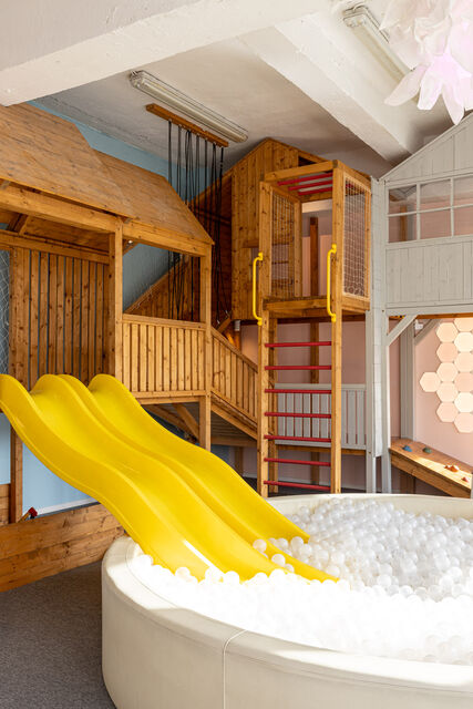 Kopli mängutuba - Liumägi ja pallimeri